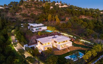 Slajd nieruchomości 10