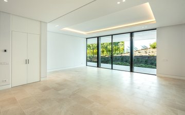 Slajd nieruchomości 14