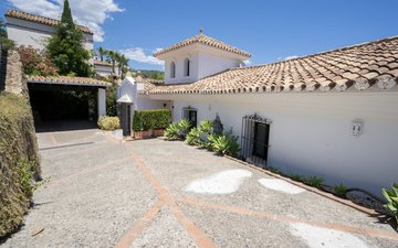Property slide 25