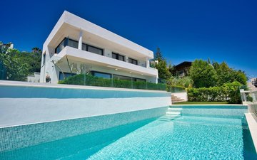 Slajd nieruchomości 28