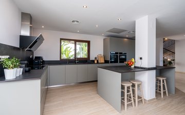 Property slide 30