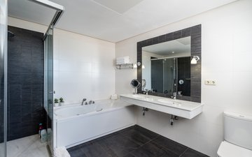 Property slide 18
