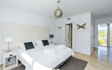 Property slide 23