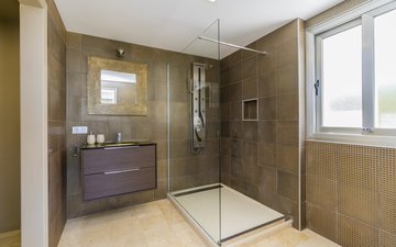 Property slide 18
