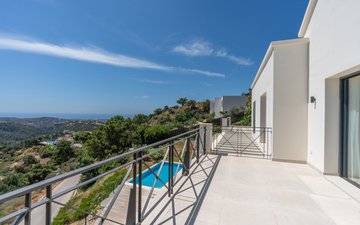 Property slide 44