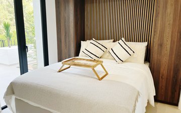Property slide 10