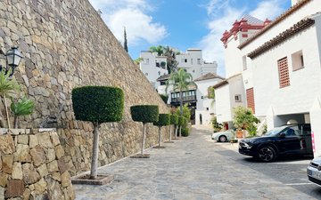 Property slide 20