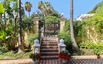 Property slide 17
