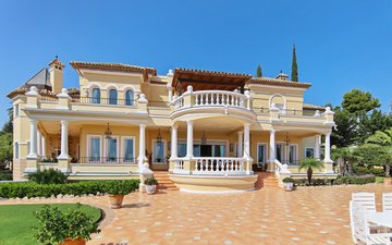 Property slide 40