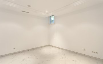 Property slide 39