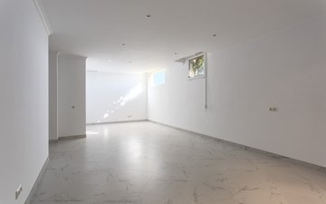 Property slide 52