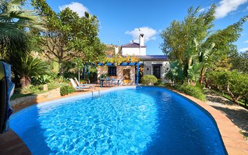 Property slide 16