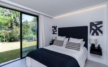 Property slide 21