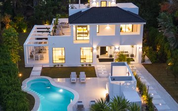 Property slide 50