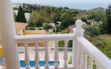 Property slide 18