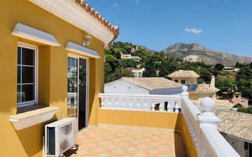 Property slide 17