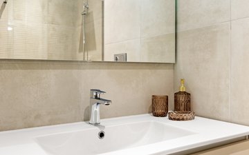Property slide 32