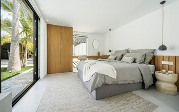 Property slide 31