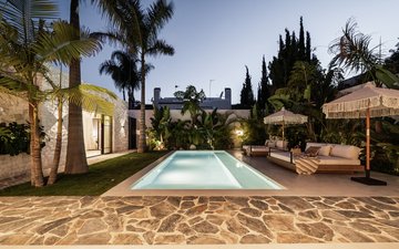 Property slide 44