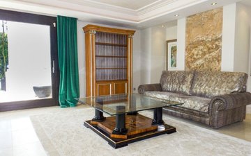 Property slide 18