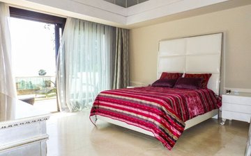 Property slide 25