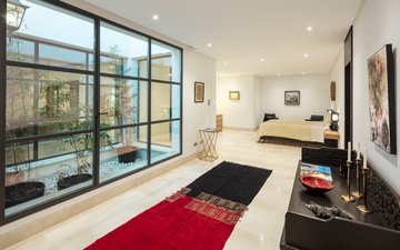 Property slide 22