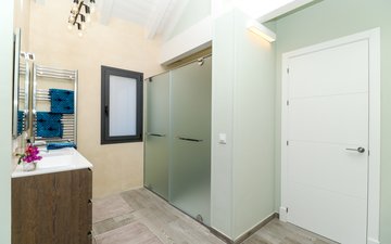 Property slide 20