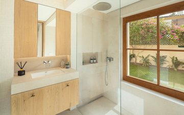 Property slide 18