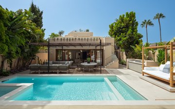 Property slide 44