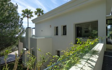 Property slide 43