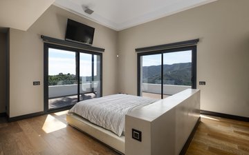 Property slide 10