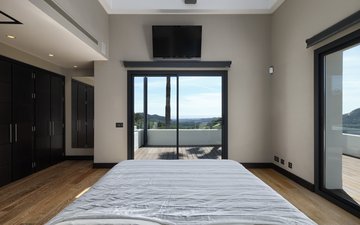 Property slide 51