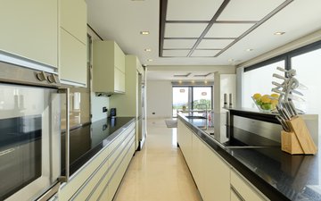 Property slide 32