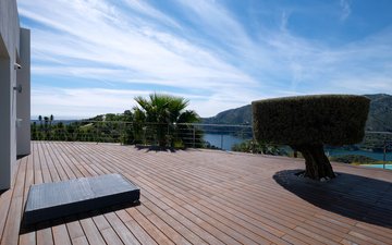 Property slide 25