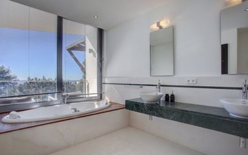Property slide 10