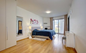 Property slide 20