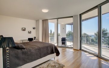 Property slide 18