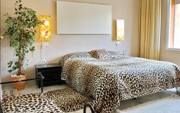 Property slide 17