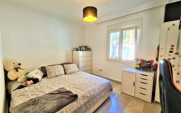 Eigenschaftsfolie 13