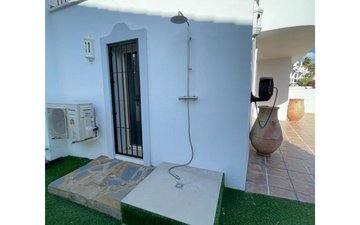 Property slide 25