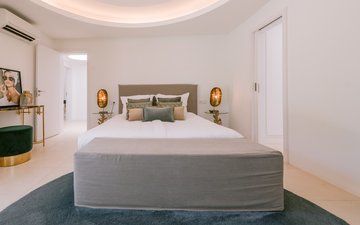 Property slide 21