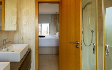 Property slide 20