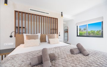 Property slide 18