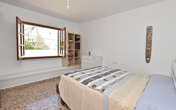 Property slide 18