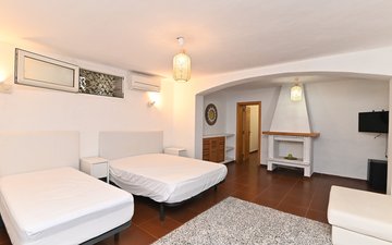 Property slide 48