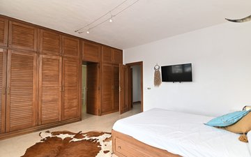 Property slide 43