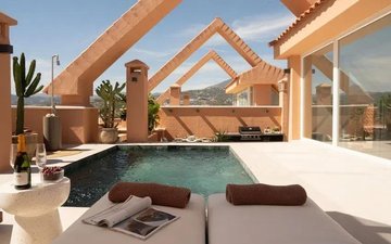 Property slide 32