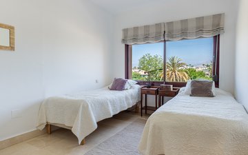 Property slide 25
