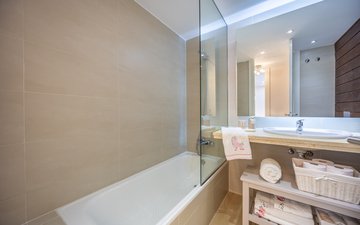 Property slide 25