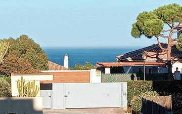 Property slide 10